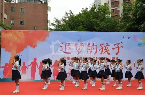 宝妈宝爸看过来,滟澜洲幼儿园重磅消息! QQ截图20161123124103.jpg