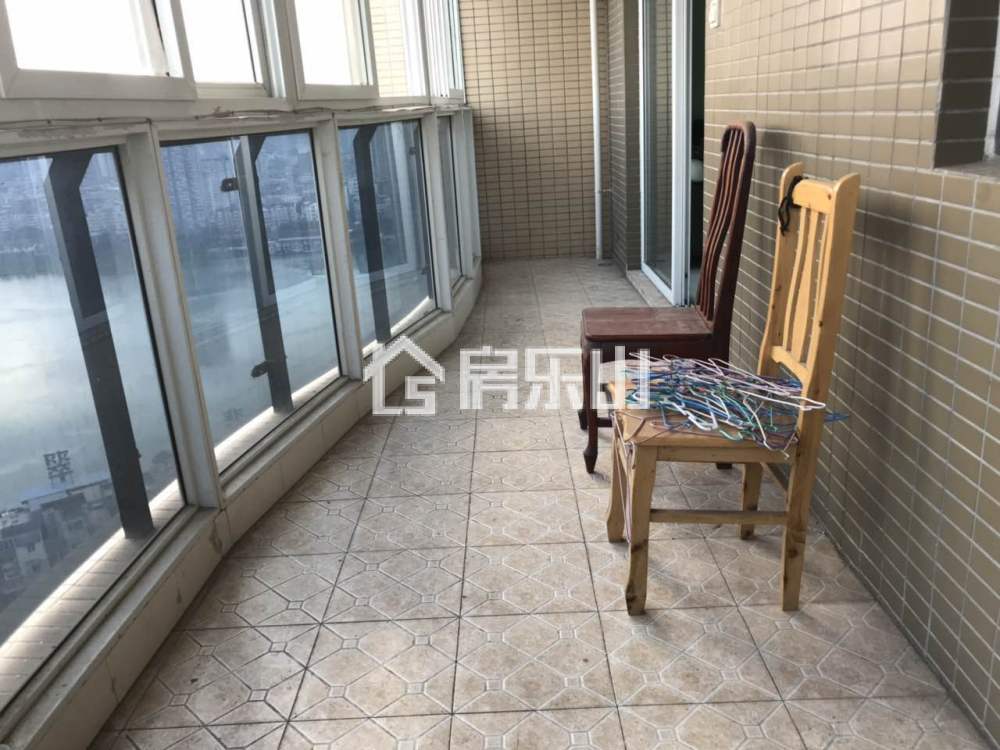 13164458324d7125ec2758.jpg