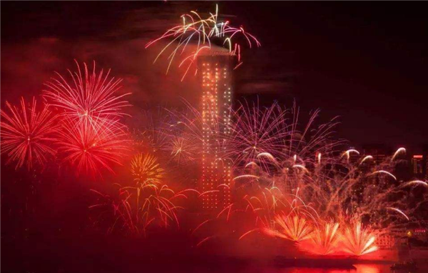 新年狂欢，购物满68元抽大奖！在滟澜洲福气满满