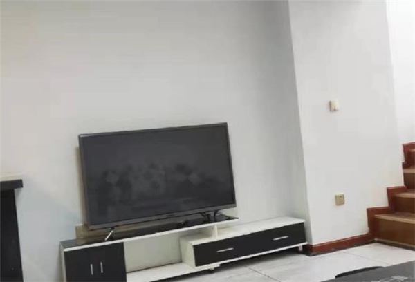乐山出租房！乐山万华国际出租房！跃层空间大