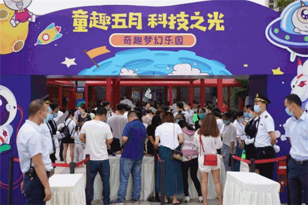 近期邦泰各项目开盘现场盛况