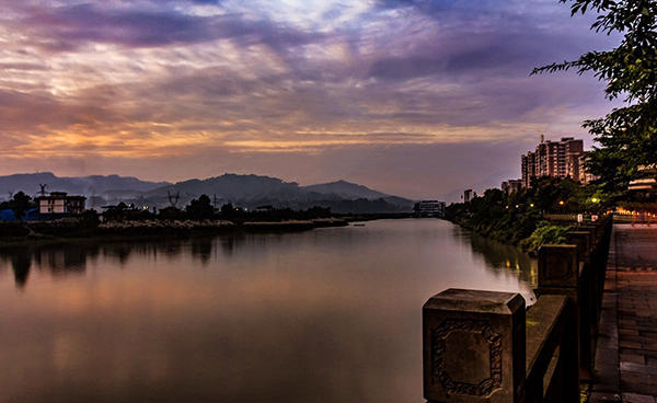 大渡河实景图 大渡河实景图