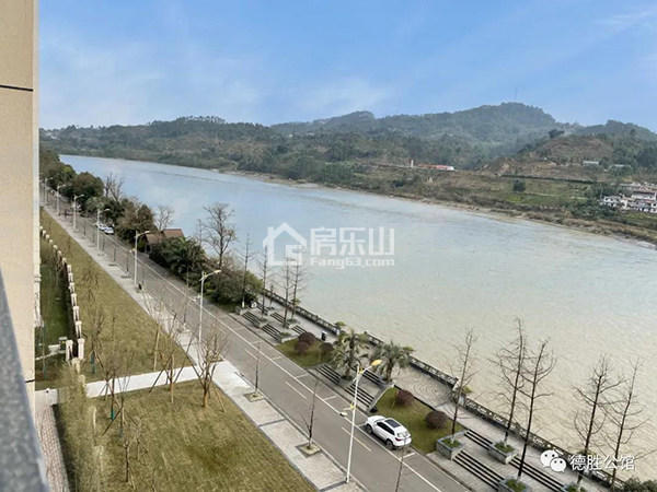 滨河长廊实景图 滨河长廊实景图