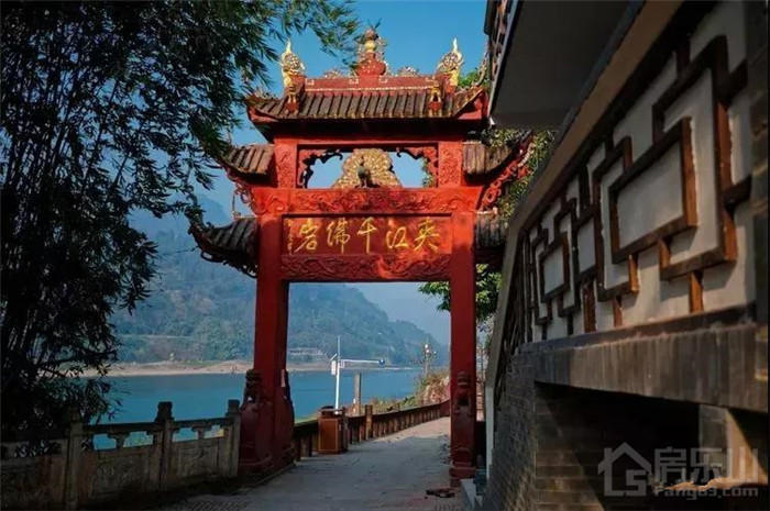 夹江千佛岩景区