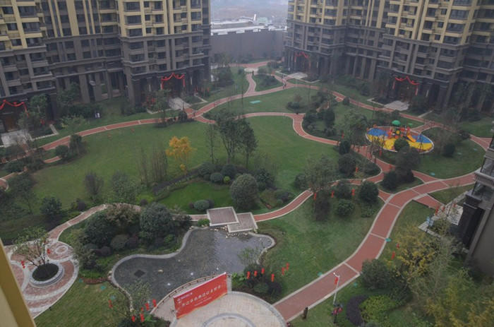 乐山万达华府中庭实景图 乐山万达华府中庭实景图