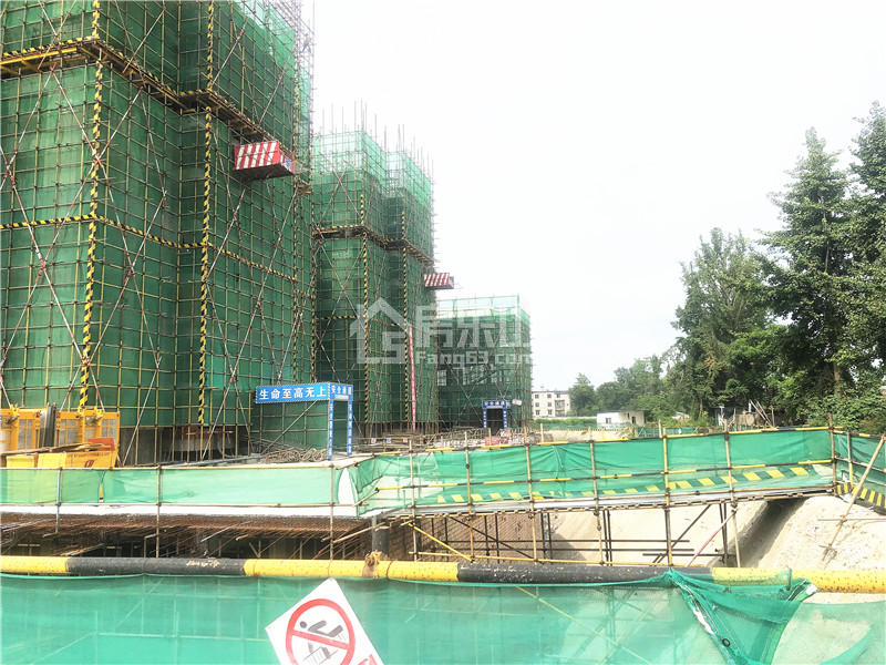 南城一号8月工程进度实拍图