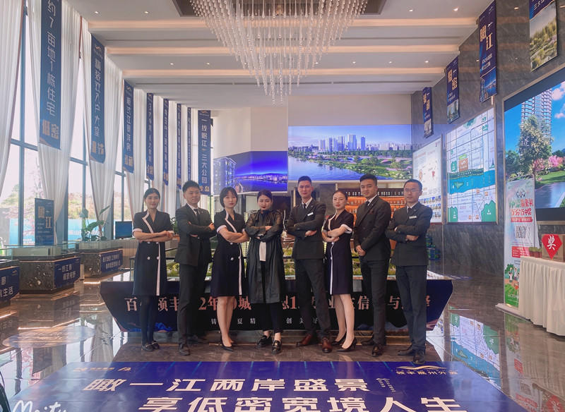 对话榜样｜嘉州外滩销售经理张霆：匠心出情怀 精心出品质