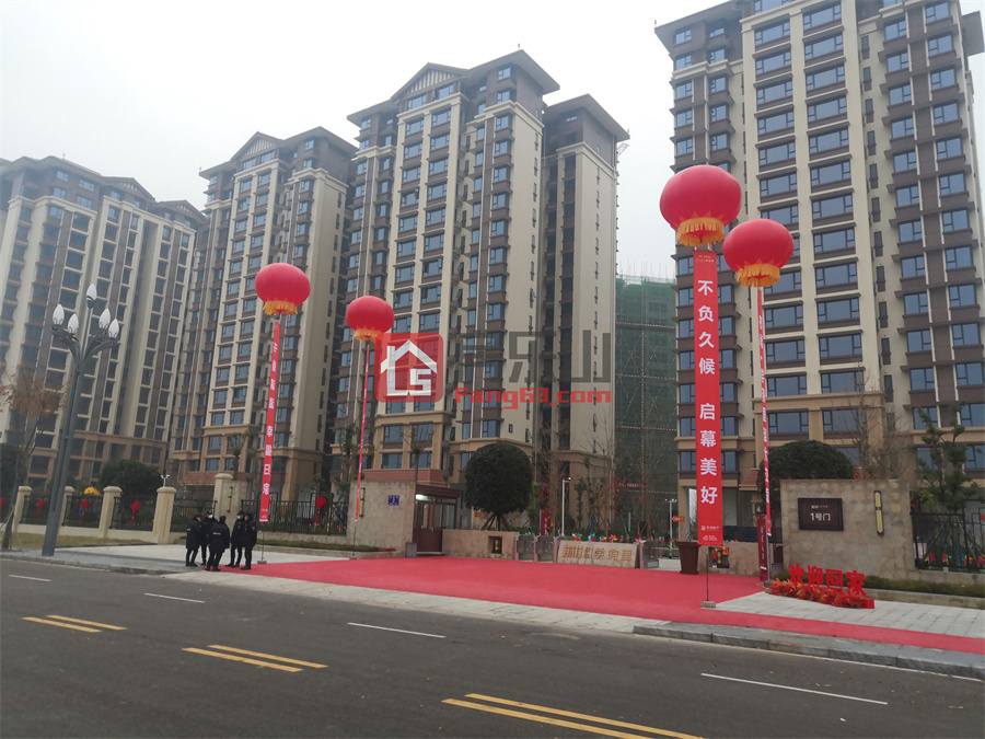 东润学府里