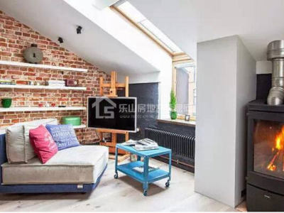 仅有40平米的斜顶小阁楼公寓设计的别有风味