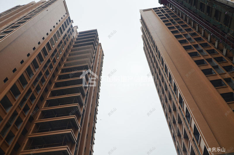 西岸第一城实景图