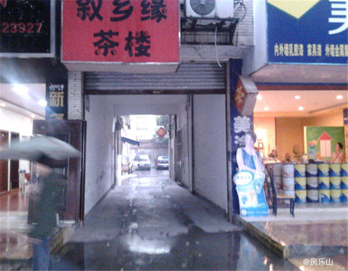 国税局旁实景图