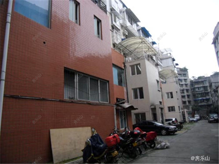 大通综合楼实景图