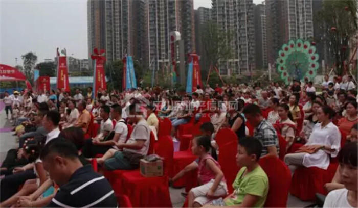 乐山万达广场金街样板段开放仪式圆满落幕! 乐山万达广场金街样板段开放仪式圆满落幕!