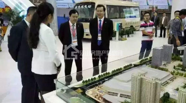 乐山万达广场代表乐山出席中国西部进口展暨国际投资大会