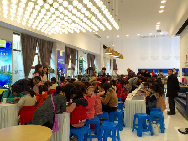 串一串同心圆 铂金汇人气活动周末海翻天 串一串同心圆 铂金汇人气活动周末海翻天
