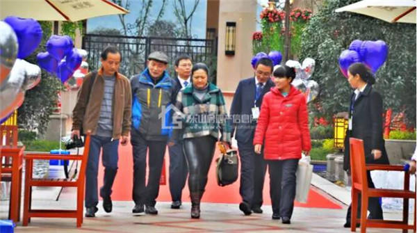暖冬归家 点亮幸福 滟澜洲央墅12月4日完美交房!.jpg