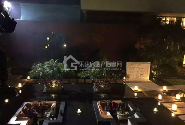 乐山惊现香港巨星正扎堆拍摄!速来蓝山湾! 乐山惊现香港巨星正扎堆拍摄!速来蓝山湾!