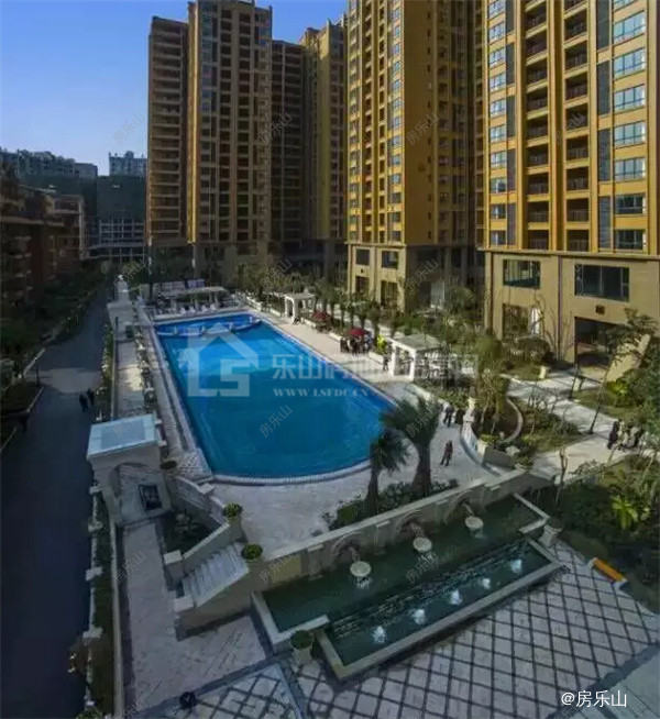 西岸第一城实景图