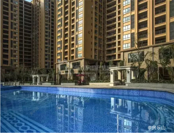 西岸第一城实景图