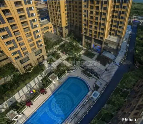 西岸第一城实景图