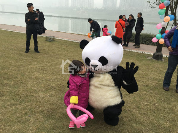 滟澜洲冰雪盛宴喜迎新年 精彩纷呈欢乐不停! 滟澜洲冰雪盛宴喜迎新年 精彩纷呈欢乐不停!