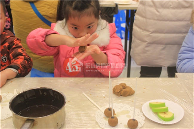 分享甜蜜汇聚快乐时光 铂金汇趣味DIY热闹继续! ??12.jpg