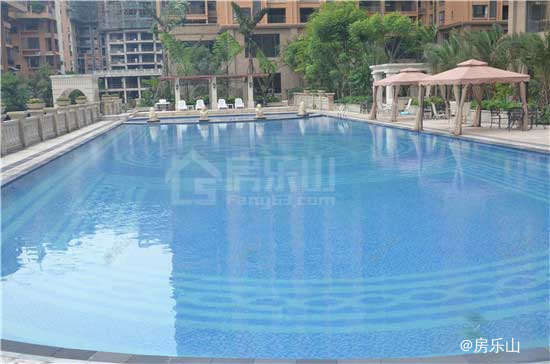 西岸第一城实景