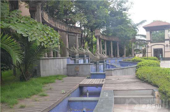 西岸第一城实景