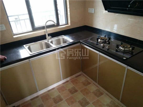 乐山二手房特辑:【新广场】白燕路附近 优选精装大三房 633873065567075960.jpg