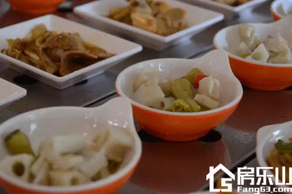 社区食堂今日开始正式营业，家的味道就是滟澜洲的味道！
