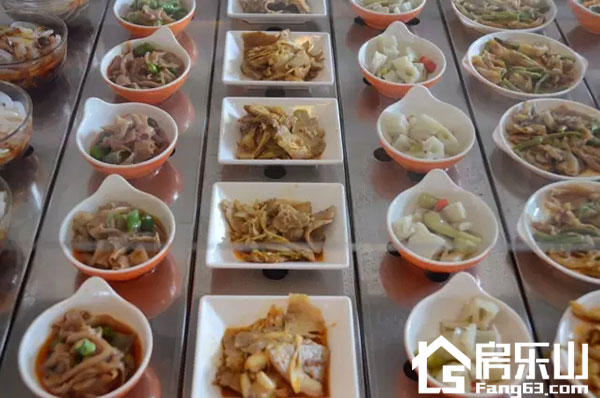 社区食堂今日开始正式营业，家的味道就是滟澜洲的味道！