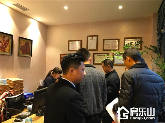 排号也疯狂!梧桐公馆车位本周火热开售