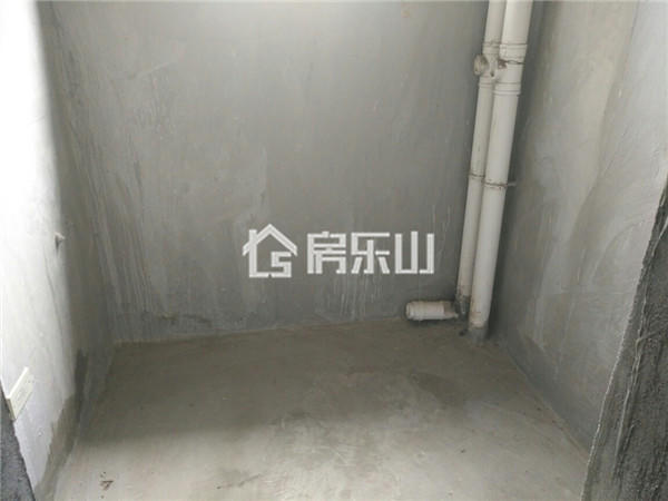 221935435a5fe7611e0496.jpg