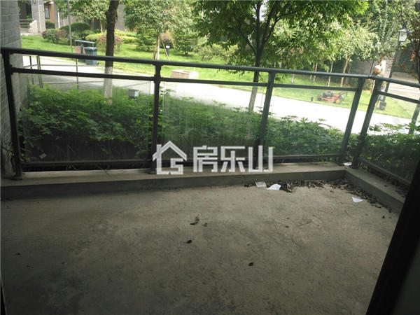 221935435cede068034226.jpg