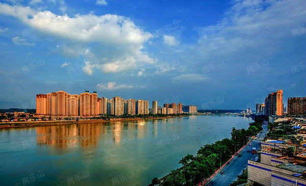 翡翠国际5期:引一线江景入户,揽一城繁华天际-楼盘快报-乐山房地产