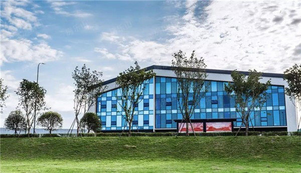 滟澜洲春森里:全能王?