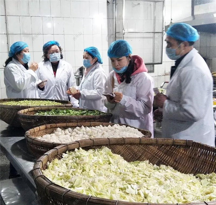 家校共建，不惧监督