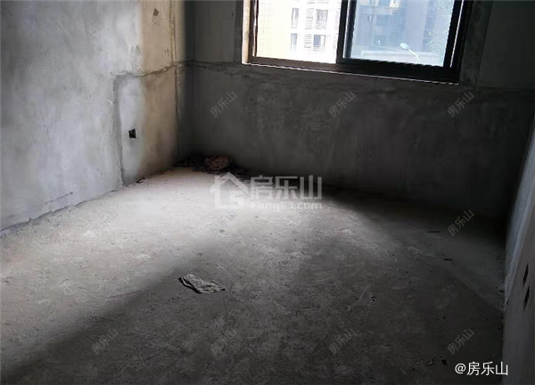 领地国际公馆乐山二手房卧室一角