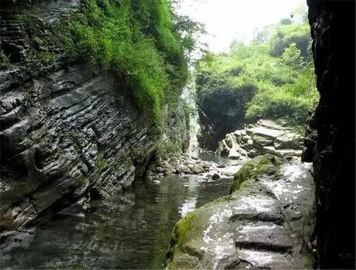 范店一线天