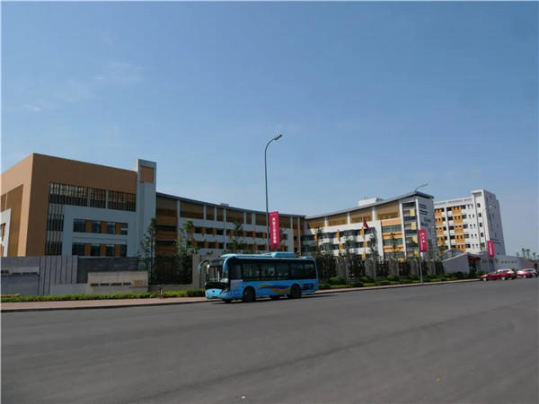 ▲学校实景 ▲学校实景