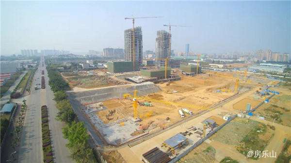 正在建设中的高新区