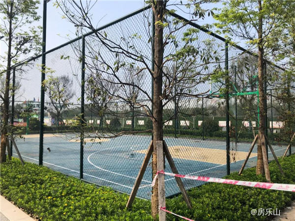 繁花里运动公园一角