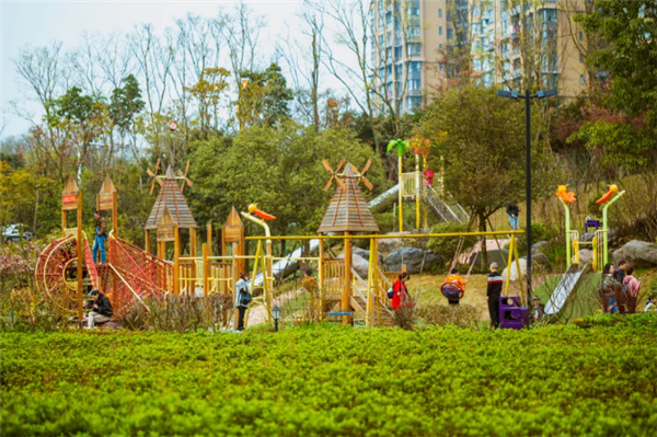 这个五一,来滟澜洲领风筝了-楼盘快报-乐山房地产信息网-乐山房产网