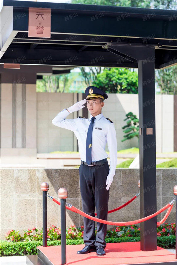 秩序形象岗的邦泰物业人