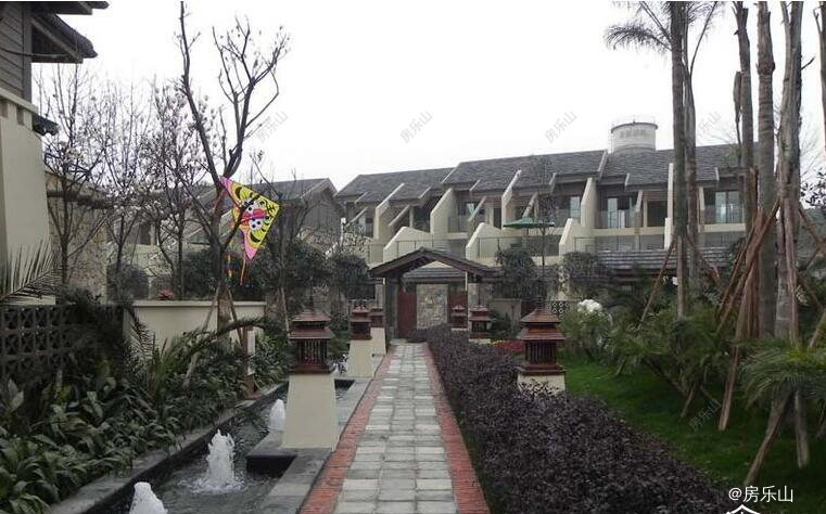 峨秀湖国际度假区实景图