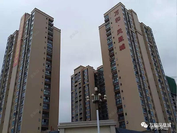 万和凤凰城实拍图 万和凤凰城实拍图