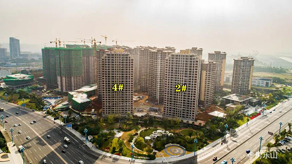 邦泰滨河湾2，4号楼实景图