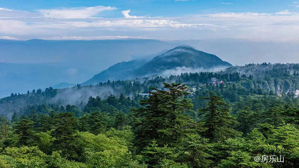 峨眉山实景图