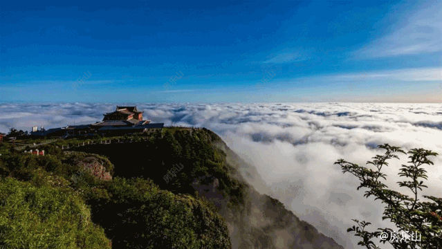 峨眉山实景图