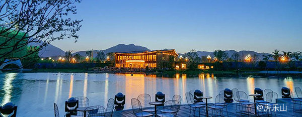 峨眉莲花湖实拍图